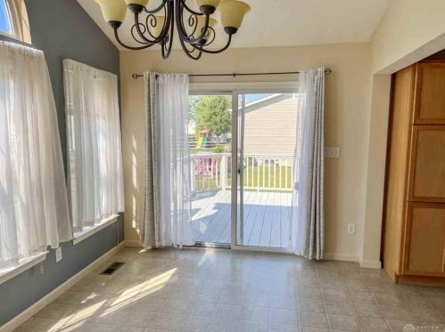 115 Springhouse Dr, Englewood OH  45322-8795 exterior