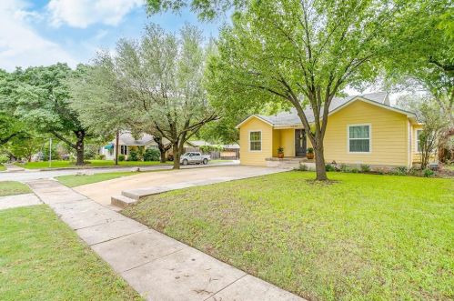 5036 Lovell Ave, Fort Worth, TX 76107-5222