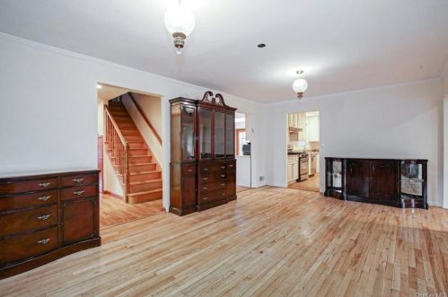 80 Donnybrook Rd, Scarsdale NY  10583-6704 exterior