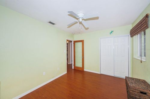 2152 75th Way, Saint Petersburg FL  33710-3846 exterior