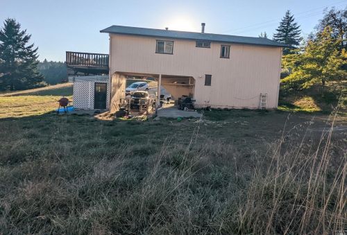 27310 Oriole Dr, Willits, CA 95490-9420