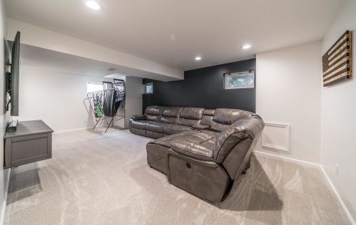 7026 Glade Ln, Florence KY  41042-4304 exterior