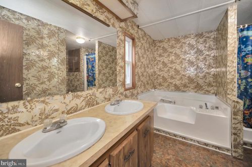 6705 Fisher Dr, Spotsylvania VA  22551-2613 exterior