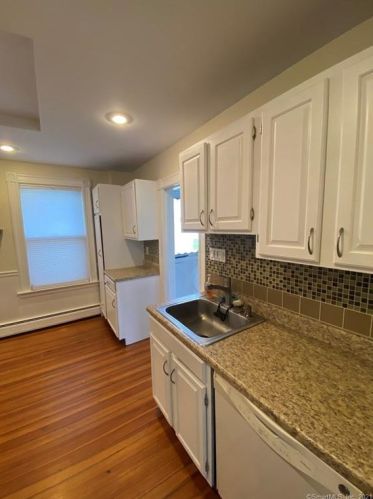 58 Grove St, Windsor Locks CT  06096-1828 exterior