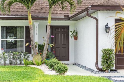 1231 Damen St, Lehigh Acres, FL 33974-4704