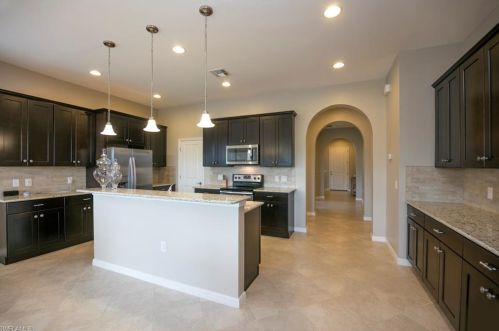 1466 Artesia Dr, Naples, FL 34113