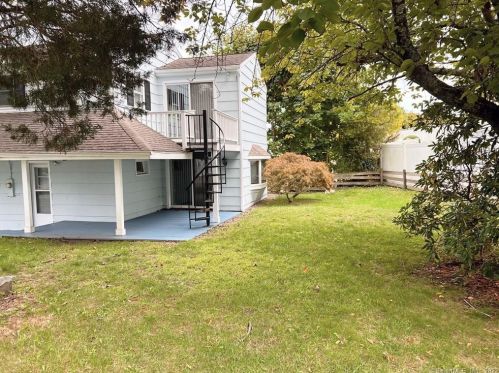 53 Hillside Ave, New Canaan CT  06840-4719 exterior