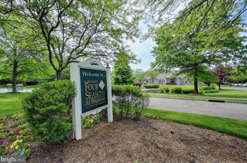 24 Chamber Ln, Columbus NJ  08022-2313 exterior