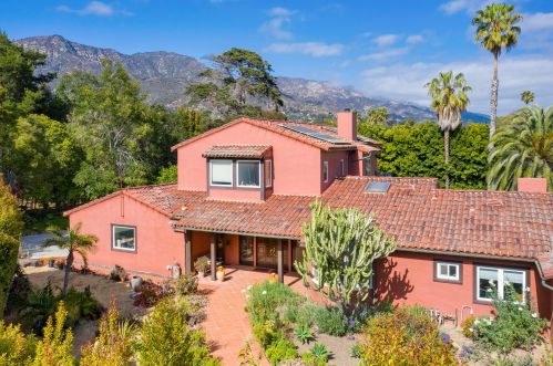 564 Santa Angela Ln, Santa Barbara, CA 93108-1244