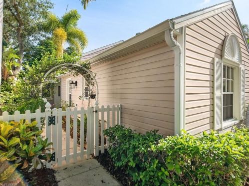 1111 Silverstrand Dr, Naples, FL 34110-4112