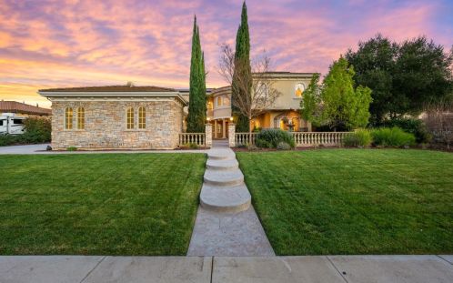1870 Kickapoo Ct, Morgan Hill, CA 95037-9016