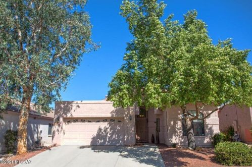 9157 Dawn Post Rd, Tucson, AZ 85749-8378
