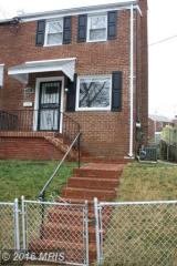 714 Hilltop Ter, Washington, DC 20019-4207