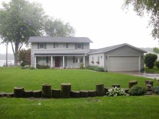 53482 Laplace Dr, Middlebury, IN 46540-8918