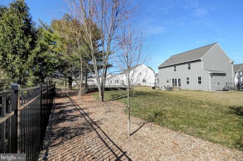 15 Waverly Ln, Carlisle PA  17015-7119 exterior