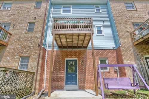 56 Ashford Dr, West Enola PA  17025-2320 exterior