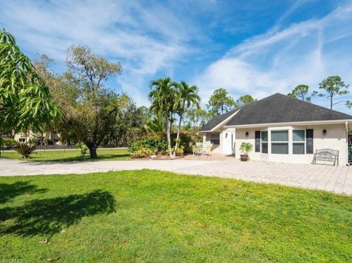 520 Soll St, Naples FL  34109-3873 exterior
