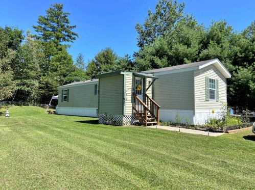 27 Fairway Ave, Unity, NH 03773-2111