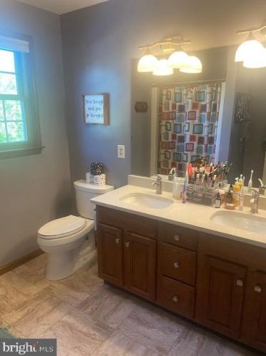 7 Elm Dr, West Enola PA  17025-2083 exterior