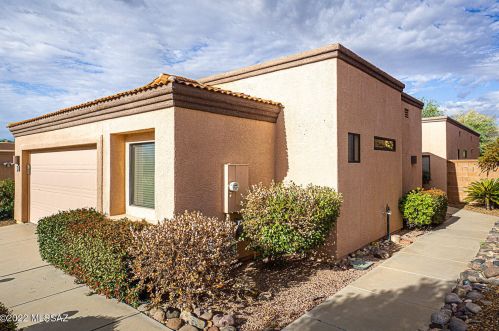167 Crescent Bell Dr, Green Valley, AZ 85614-3280