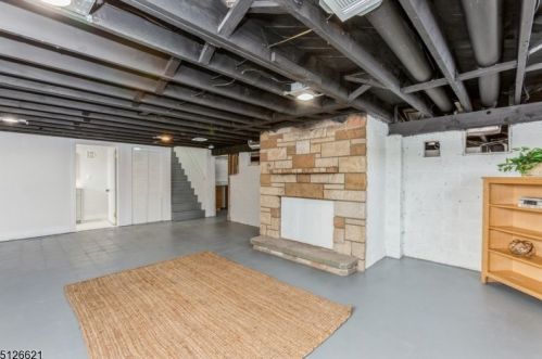 38 La Secla Pl, Berkeley Heights NJ  07922-1234 exterior