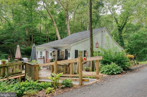 438 Bank Hill Rd, Longlevel, PA 17368-9011