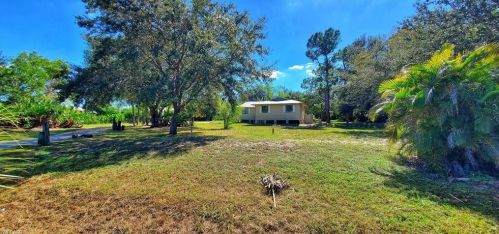 3770 35th Ave, Naples, FL 34120-1511