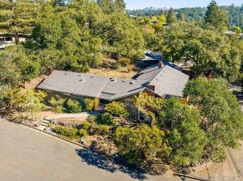 2110 Hyland Ct, Santa Rosa, CA 95404-2228