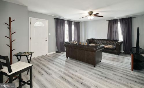 11 Carolina Ave, Yardley, PA 19067-7516