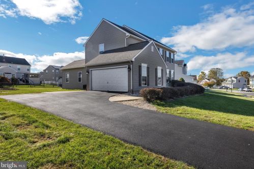 21 Crestpoint Dr, New Castle, DE 19720-5669