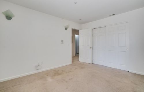 1063 Schwerin St, Daly City CA  94014-1622 exterior