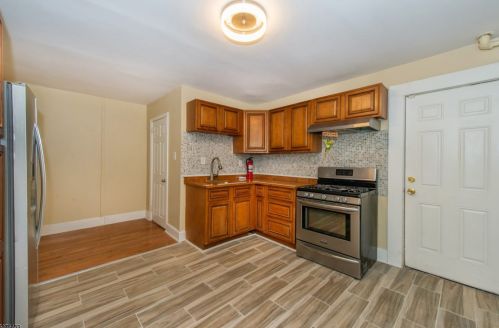 32 Long St, East Orange NJ  07017-1208 exterior