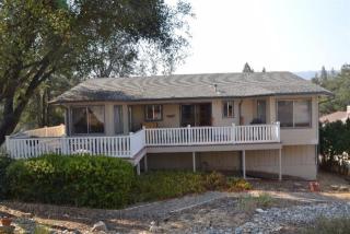 49538 Pierce Dr, Oakhurst, CA 93644-9511