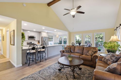 1103 Main Canal Ct, Mount Pleasant SC  29464-4246 exterior