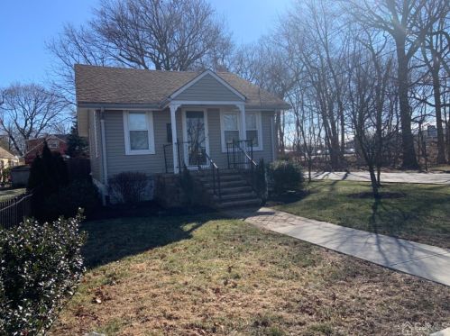 27 Marietta St, East Brunswick, NJ 08816-3165