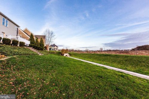 518 Delp Rd, Lancaster PA  17601-2956 exterior