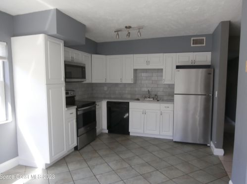 2225 Anna Dr, Titusville FL  32796-2008 exterior