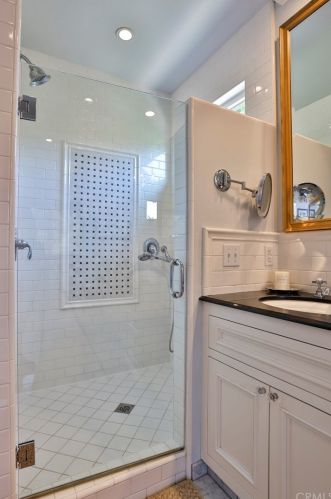 1135 Center St, Redlands CA  92373-6737 exterior