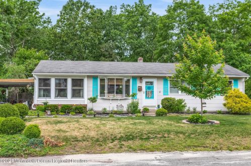 10 Sanford Rd, Bricktown NJ  08724-7134 exterior