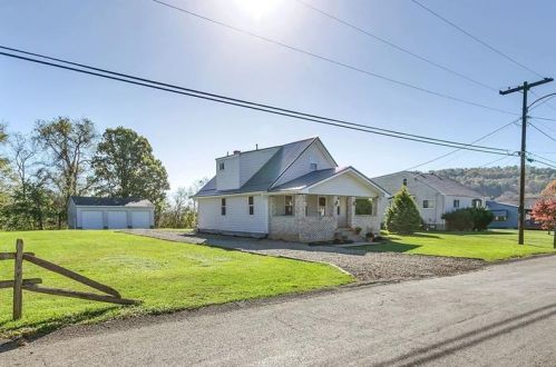 224 Trailer Blvd, New Kensington, PA