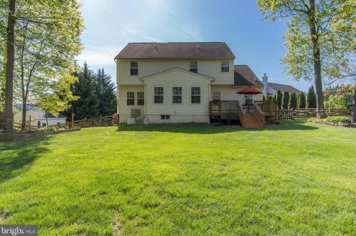 26 Colonel Miles Ct, Harpers Ferry WV  25425-3109 exterior