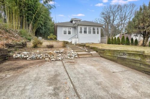 228 Linden Ave, Monmouth Hills, NJ 07732-1314