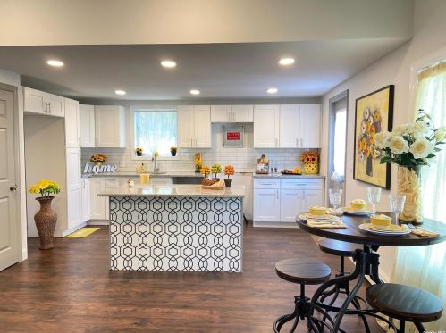 70 Gates Ave, Central Islip NY  11722-1809 exterior