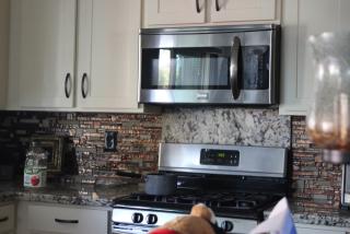 1528 Harris St, Hanford, CA 93230-3029