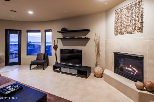 1724 Sailing Hawk Dr, Lake Havasu City, AZ 86404-5998