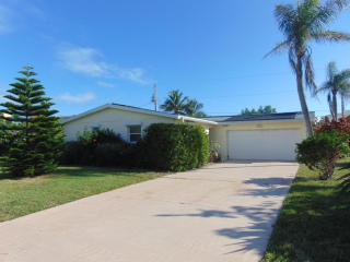 1847 Bel Ct, Melbourne, FL 32903-2701