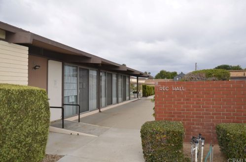 17 Merit Park Dr, Gardena CA  90247-3839 exterior