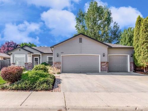 1499 Tourmaline St, Meridian, ID 83646-3430