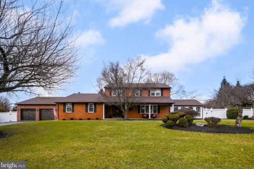 6 Winterbury Cir, Wilmington, DE 19808-1429
