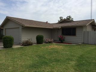 1440 Lupin Ct, Livingston, CA 95334-1032